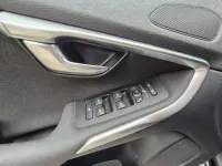 Usata Volvo V40 Inscription 120 CV (88 kW) 2017 Nero Berlina