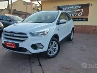 Usata Ford Kuga Titanium 120 CV (88 kW) 2017 Bianco SUV