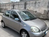 Second-hand Toyota Yaris 75 CP (55 kW) 2003 Gri Hatchback