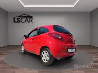 Usata Ford Ka 69 CV (50 kW) 2016 Rosso Berlina