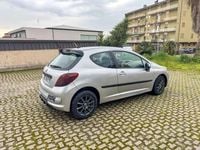 Usata Peugeot 207 68 CV (50 kW) 2006 Argento Berlina