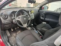 Usata Alfa Romeo MiTo Distinctive 95 CV (69 kW) 2011 Rosso Utilitaria