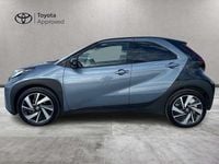 Usata Toyota Aygo X Lounge 72 CV (52 kW) 2025 Persian salt & black SUV