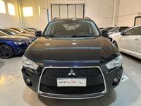 usata Mitsubishi Outlander 2.4 Instyle 7 POSTI/AUTOMATICA