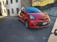 Usata Toyota Aygo Connect Style 68 CV (50 kW) 2012 Rosso Utilitaria