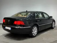 Usado VW Phaeton 241 CV (177 kW) 2002 Negro Berlina