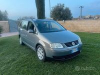 Usata VW Touran Trendline 105 CV (77 kW) 2004 Grigio Monovolume