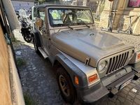 Usata Jeep Wrangler Sport 118 CV (86 kW) 2000 Grigio SUV