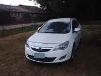 Usata Opel Astra 115 CV (84 kW) 2012 Bianco Station wagon