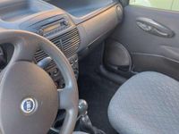 Usata Fiat Punto Active 60 CV (44 kW) 2005 Berlina