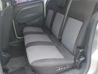 Usata Fiat Doblò 100 CV (73 kW) 2012 Grigio Monovolume