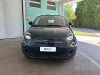 Usata Fiat 500C La Prima 86 kW (118 CV) 2022 Blu/azzurro Cabrio