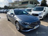 Usata Mercedes E220 Premium Plus 194 CV (142 kW) 2021 Grigio scuro metallizzato Berlina