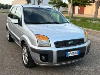 Usata Ford Fusion 80 CV (58 kW) 2008 Grigio Utilitaria