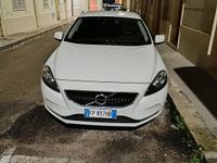 Usado Volvo V40 120 CV (88 kW) 2017 Blanco Berlina