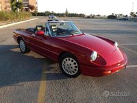 Usata Alfa Romeo 2000 117 CV (86 kW) 1993 Rosso Cabrio