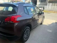 Usata Peugeot 2008 Allure 92 CV (67 kW) 2013 Marrone SUV