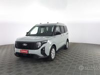 Usata Ford Tourneo Courier Titanium 124 CV (91 kW) 2025 Cactus grey Monovolume