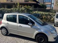 Käytetty Renault Modus 75 HP (55 kW) 2011 Harmaa Tila-auto