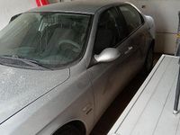 Begagnad Alfa Romeo 156 116 HK (85 kW) 2004 Grå Sedan