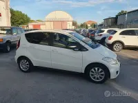 Usata Mercedes A160 109 CV (80 kW) 2011 Bianco Utilitaria