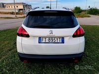 Usata Peugeot 2008 Active 102 CV (75 kW) 2019 Bianco SUV