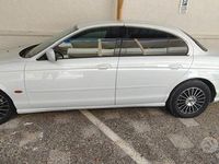 Usata Jaguar S-Type S 238 CV (175 kW) 1999 Bianco Berlina