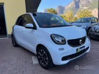 Usata Smart ForFour Proxy 71 CV (52 kW) 2015 Bianco Utilitaria
