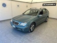 Usata Mercedes C220 Classic 143 CV (105 kW) 2003 Blu Station wagon