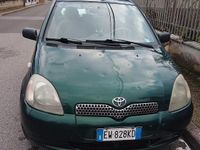 Usata Toyota Yaris 2000 Berlina
