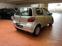 Usata Toyota Yaris 2005 Grigio Berlina