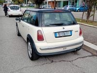 Usata Mini Cooper 116 CV (85 kW) 2004 Bianco Utilitaria