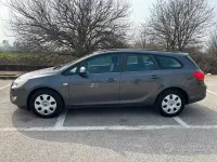 Usata Opel Astra Cosmo 101 CV (74 kW) 2011 Grigio Station wagon