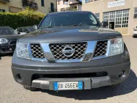 Usata Nissan Navara 171 CV (125 kW) 2006 Grigio Pick-up