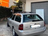 Usata Ford Mondeo 90 CV (66 kW) 1998 Grigio Station wagon