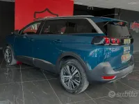Usata Peugeot 5008 Allure 131 CV (96 kW) 2022 Verde SUV