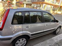 Usata Ford Fusion Zetec 80 CV (58 kW) 2006 Grigio Berlina