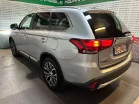 Usata Mitsubishi Outlander Instyle 150 CV (110 kW) 2016 Argento SUV