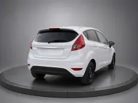 Usata Ford Fiesta Titanium 92 CV (67 kW) 2012 Bianco Berlina