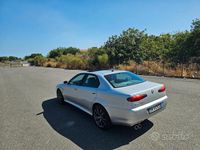 Second-hand Alfa Romeo 166 Distinctive 226 CP (166 kW) 2000 Gri Berlinǎ