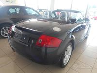 Usata Audi TT Roadster 179 CV (131 kW) 2005 Nero Cabrio