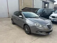Usata Lancia Delta 120 CV (88 kW) 2012 Grigio Utilitaria