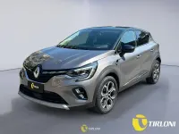 Usata Renault Captur Techno 101 CV (74 kW) 2023 Grigio SUV