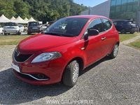 Usado Lancia Ypsilon Silver 69 HP (50 kW) 2015 Vermelho Citadino