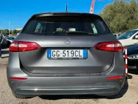 Käytetty Mercedes B180 116 HP (85 kW) 2019 Harmaa Tila-auto