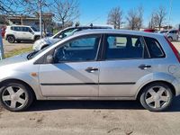 Usata Ford Fiesta Ghia 79 CV (58 kW) 2002 Utilitaria