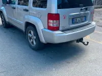 Usata Jeep Cherokee 177 CV (130 kW) 2009 Grigio SUV