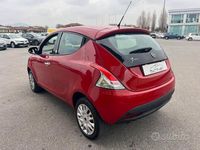 Usata Lancia Ypsilon 80 CV (58 kW) 2013 Rosso Utilitaria