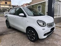 Usata Smart ForFour Passion 70 CV (51 kW) 2015 Bianco Utilitaria