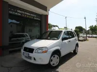 Usata Suzuki Ignis GL 83 CV (61 kW) 2001 Grigio Utilitaria